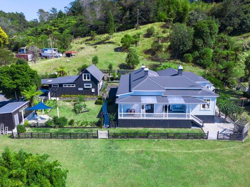 15 Banks Lane, Waikino