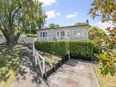 10 Evan Street, Belmont