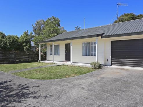 2/903 Lyell Street, Akina