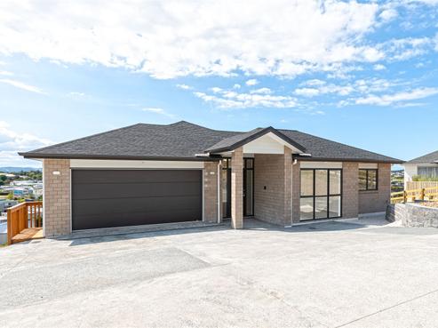 8 Myra G Place, Arkles Bay