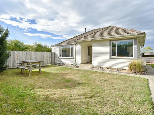 1425 Main North Road, Waikuku