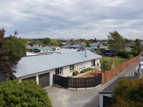 77 Trevors Road, Hampstead