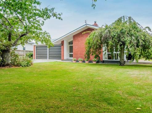 12 Lee Street, Southbridge