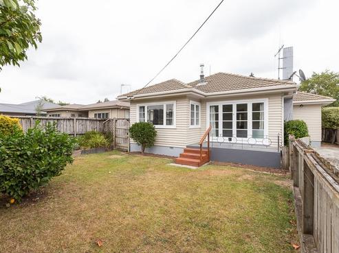 193 Dey Street, Hamilton East