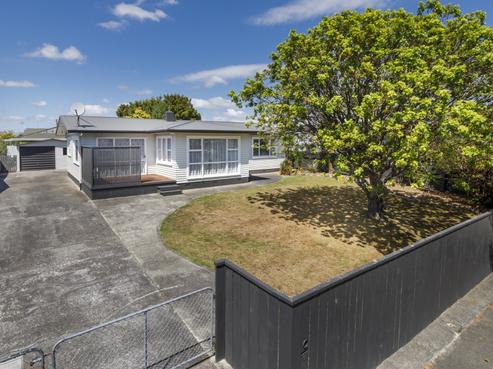 6 Lockhart Avenue, Milson