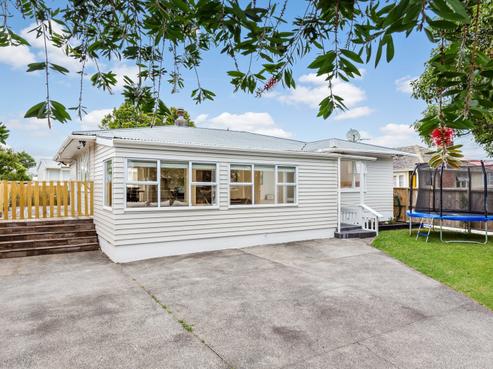 37B Cobham Crescent, Kelston