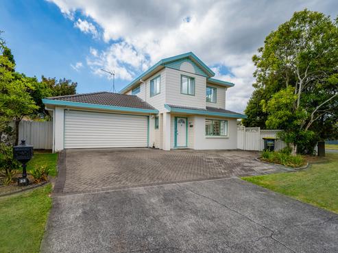 33 West Fairway, Golflands