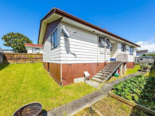 2/7 Coombe Avenue, Otara