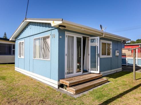 70 Sixth Avenue, Urenui