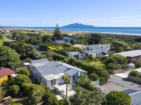 30 Kapiti Lane, Otaki Beach
