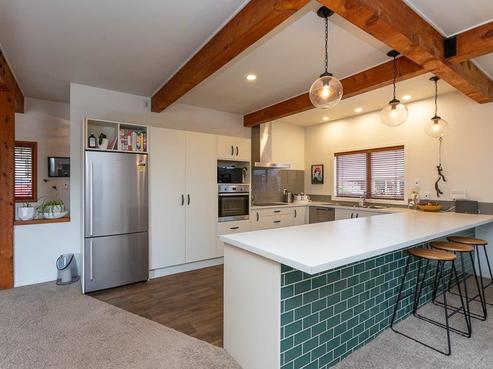 10 Palm Grove Drive, Western Heights