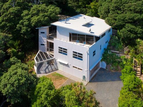 67 North Piha Road, Piha