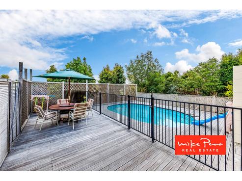 7 Pokapu Street, Titirangi