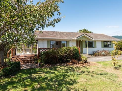11 Manawa Avenue, Raumati Beach