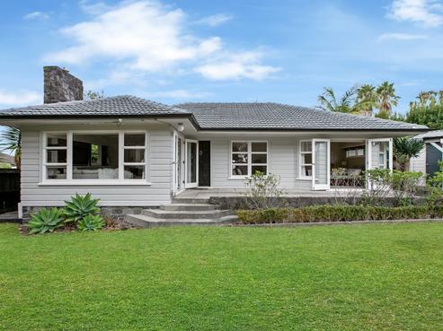 281 Lake Road, Belmont