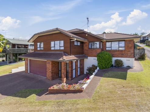 94 Gosford Drive, Botany Downs