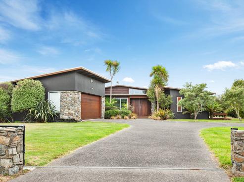 12 Montgomery Crescent, Kinloch