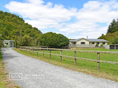 120 Moonshine Hill Road, Moonshine Valley