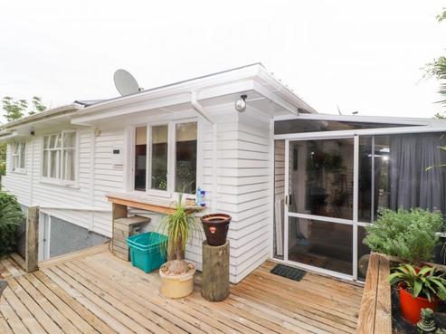 504 Augustus Street North, Thames