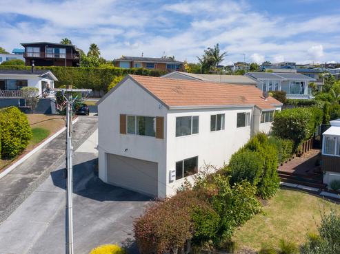 17 Bevyn Street, Castor Bay