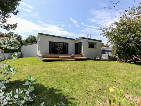 33 Leslie Street, Waitara