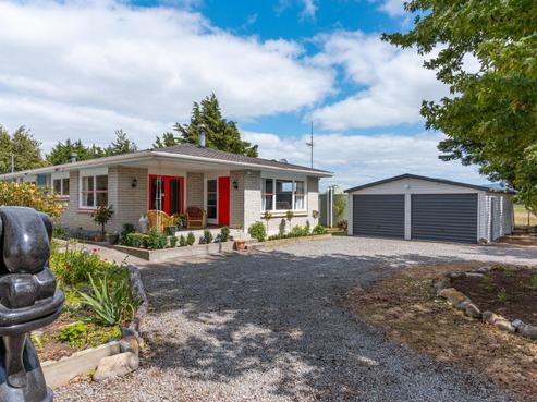 696 State Highway 53, Featherston