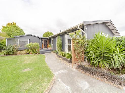 13A Windsor Terrace, Taradale