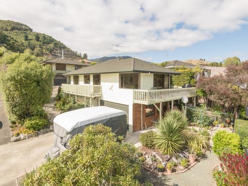 9 Burton Way, Bishopdale