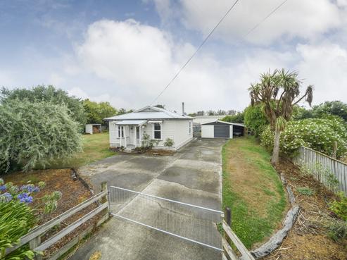37 Hammond Street, Bulls