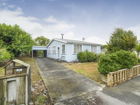 2 Rira Street, Marton