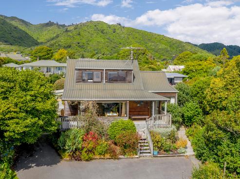 51 Seddon Street, Waikanae