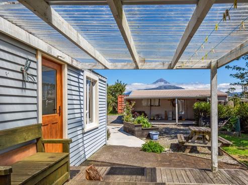46 York Road, Midhirst