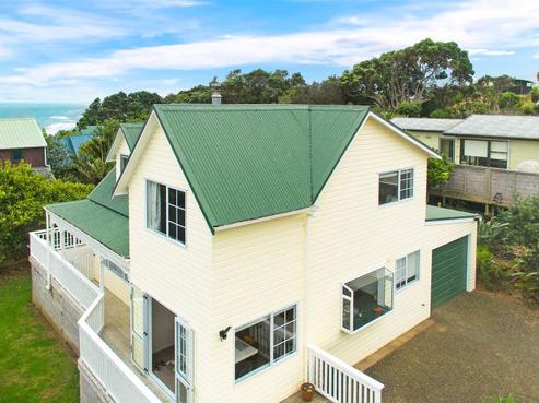 4 Edwin Mitchelson Road, Muriwai