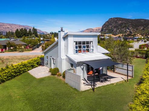 34 Frye Crescent, Albert Town