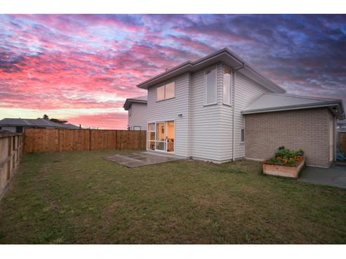 6 Vincent McGrath Crescent, Swanson