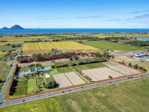 12 Huna Road, Coastlands