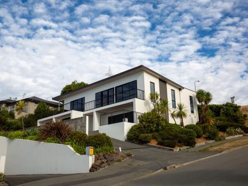 2 Signal Hill Road, Mount Pleasant