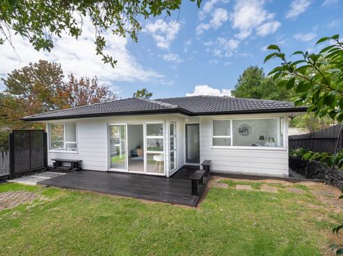 9 Juniper Road, Sunnynook
