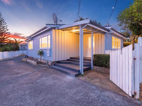 1 Luckens Road, West Harbour
