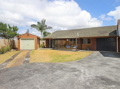 4/4 Beach Road, Orewa