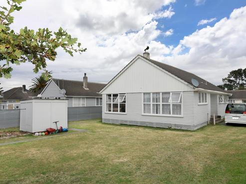 18 Gordon Crescent, Marton