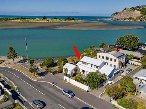 8 Beachville Road, Redcliffs