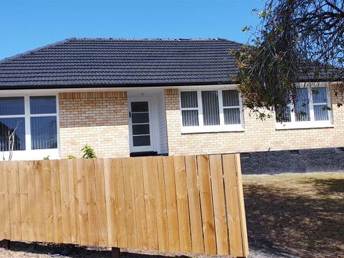 22 Ivon Road, Otara