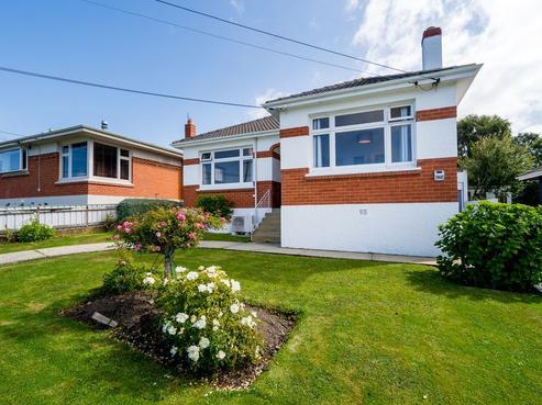 152 Easther Crescent, Kew