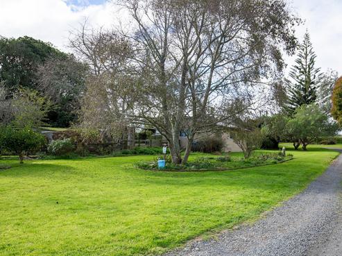 1218 Great South Road, Runciman