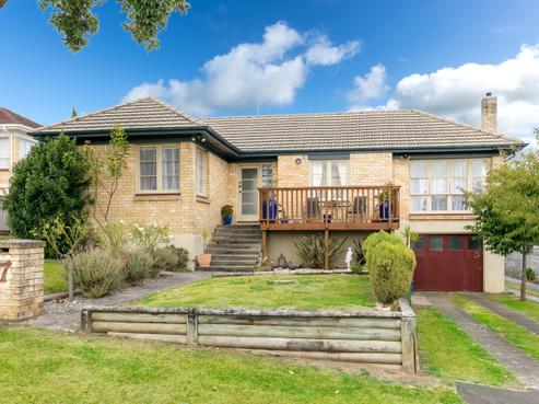 7 Holden Avenue, Forest Lake