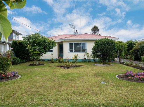 11 Harold Holt Avenue, Onekawa