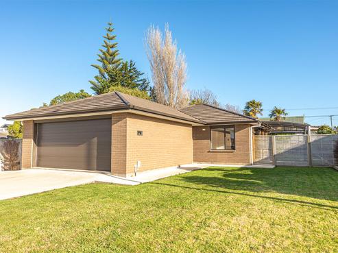 19 Buckingham Place, Springvale