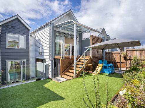 82 Caldera Drive, Long Bay
