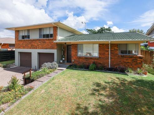 49 Pulham Crescent, Queenwood